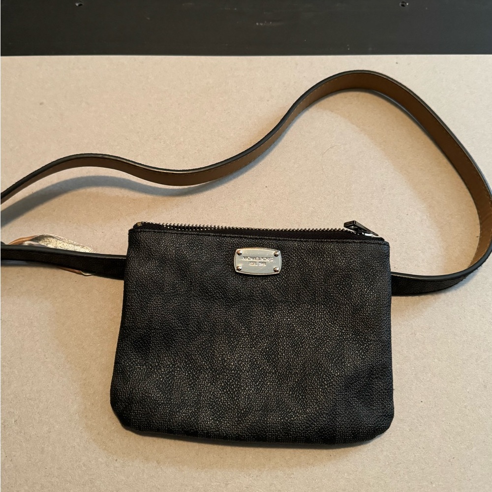 Michael Kors Belt Bag Fanny